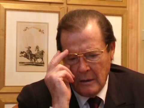 Roger Moore's hilarious Niven story