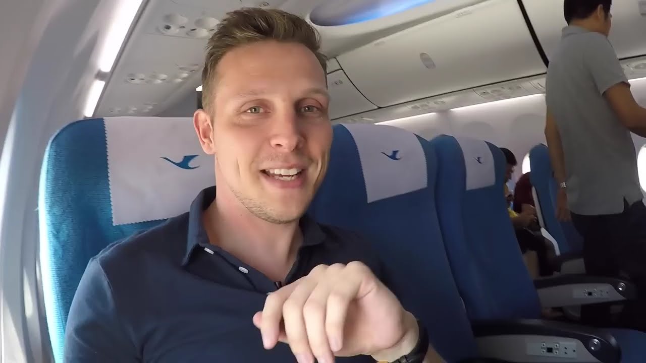 Xiamen Airlines First Class Lounge thumbnail