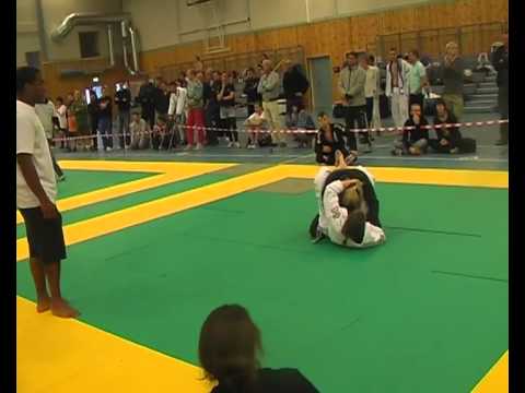 NOC '10: Ingeborg Instefjord Alfsvåg vs Caroline - BJJ White -64kg