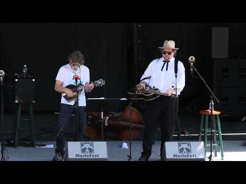 Sam Bush & Jerry Douglas - Steam Powered Aereo Plane (Merlefest 2015)