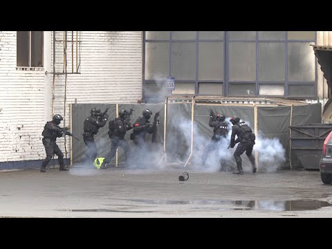 Vežba srpskih i kineskih policajaca u Železari Smederevo
