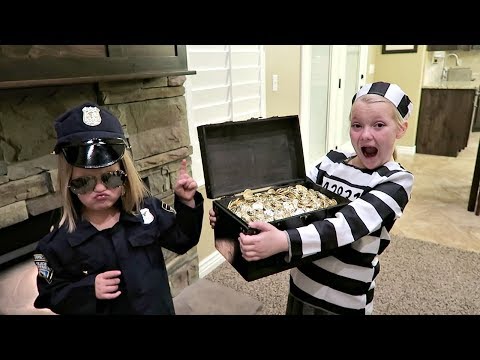 STOLEN TREASURE! | COPS AND ROBBERS
