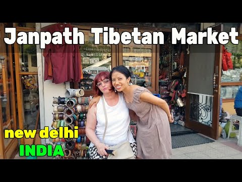 Shopping at Janpath Tibetan Market in New Delhi