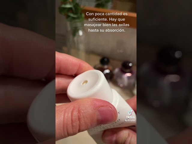 Vídeo relacionado con LANCASTER EAU DE LANCASTER - Desodorante en crema para hombre y mujer - Para todo tipo de pieles - 125 ml