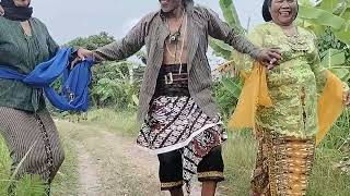 Download lagu Bokong gedol#cipt'Arfano   Noremo#vocl'Arfano   Bu Bambang#balacustiqeyogya mp3