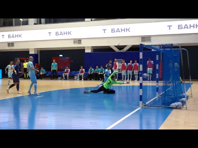 Мини-футбольный «ИрАэро» в пятом туре Суперлиги встречался с «Норильским никелем»