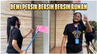 Download lagu DEWI PERSIK BERSIH BERSIH RUMAH mp3 Download lagu DEWI PERSIK BERSIH BERSIH RUMAH mp3