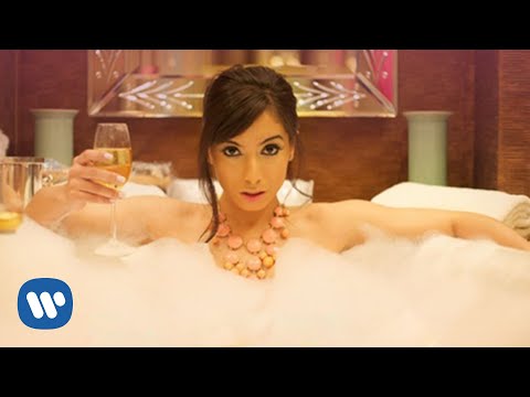 Anitta - Meiga e Abusada (Official Music Video)
