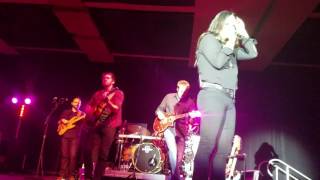 Can&#39;t Stop Loving You - Sara Evans