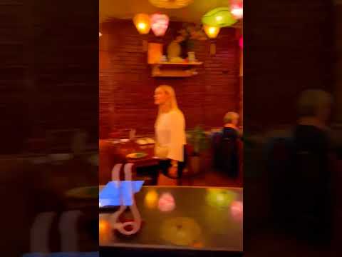 Restaurante Quán Quê, melhor lugar em Hanói para saborear a comida vietnamita.