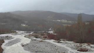 preview picture of video 'L'impeto del torrente Lavaiana dopo la tempesta di Natale 2013'