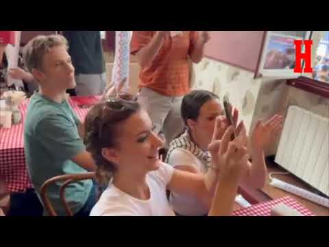 KAD SRPSKA KUĆA SLAVI: Ovako je proslavljeno Đokovićevo osvajanje prvog seta u olimpijskom finalu