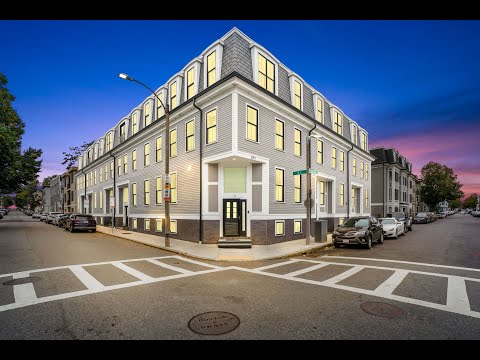 MODERN TOWNHOUSE CONDOMINIUM | 893 East 2nd Street in Boston, MA