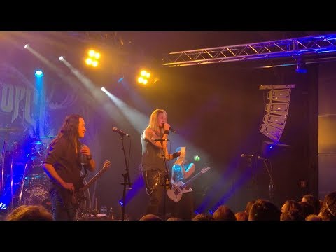 Dragonforce - Marc Hudson speaks Norwegian (HD) Live at Vulkan Arena,Oslo,Norway 07.11.2017