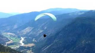preview picture of video 'Paragliding near beautiful Hedley BC Canada'