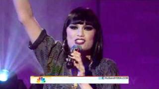 Jessie J Belts out L-O-V-E song LIVE