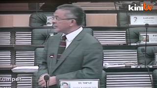 Download lagu 'Tony Abbott briefed the Australian parliament, where's Najib?' mp3