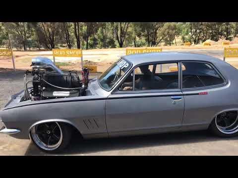 Blown big block chev 14/71 LC torana laying rubber at idle
