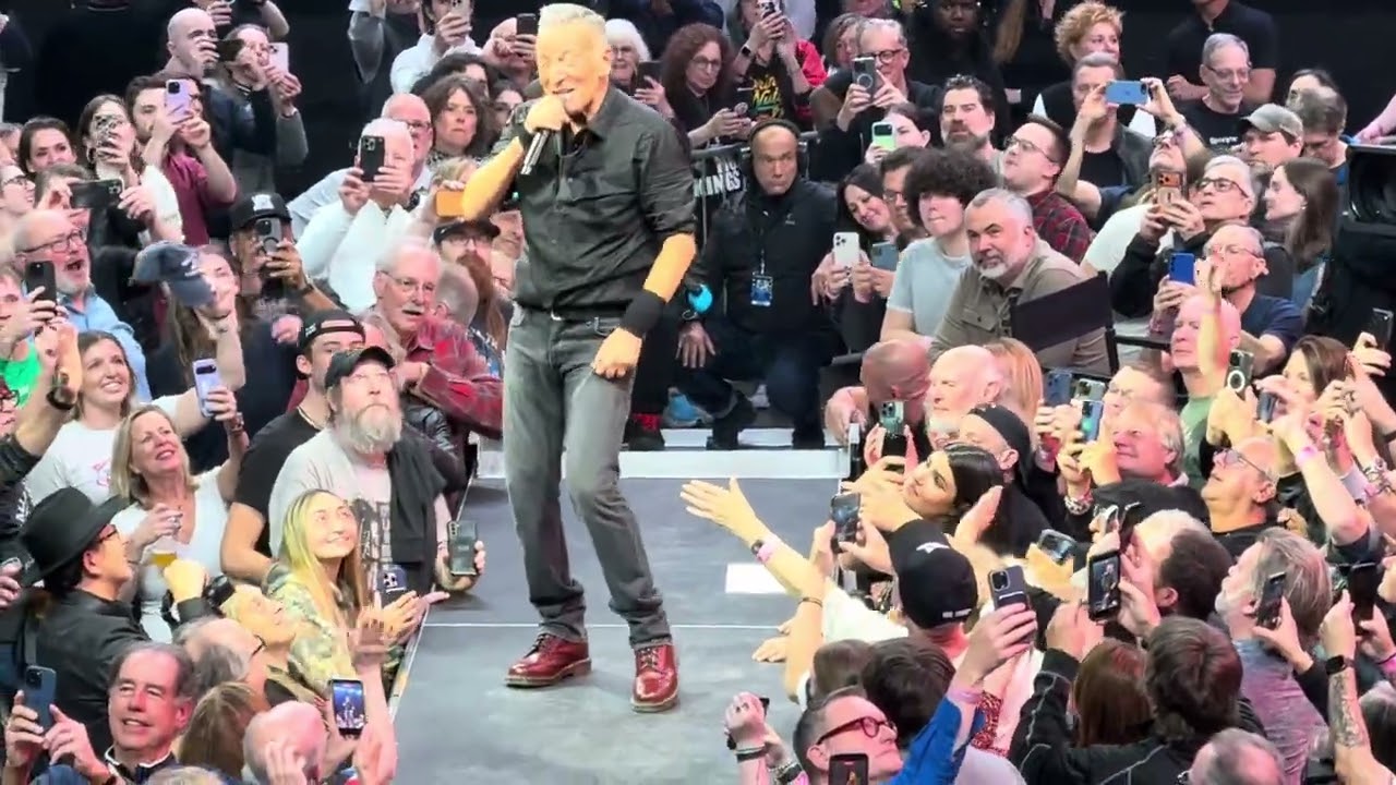 Bruce Springsteen - Tenth Ave. Freeze-Out, 3/31/2026 - Target Center, Minneapolis, MN