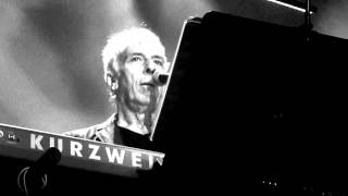 John Cale Philharmonie de Paris – Run Run Run - Velvet Underground  03042016 France