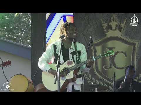Sarungano live on stage 4th Edition