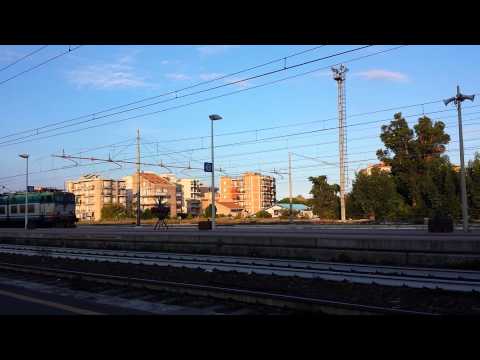 TRAMONTO PER IL CAIMANO , E655.475 CON UN LIS ISOLATO PER VENTIMIGLIA