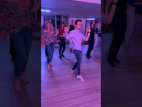 Dancing is good for your soul ❤️ @motsimabuse-dietaunustanzs7921 #jerusalema #flashmob #linedance