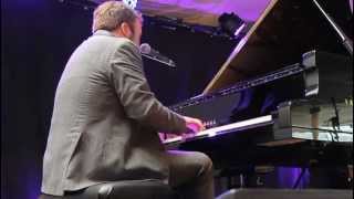 Raphael Gualazzi - Caravan (Duke Ellington) at UNESCO