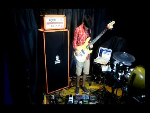 FAVORIT WINNER GUITAR AND BASS WARS 2014 -Ilham Laoki 16 YEARS OLD