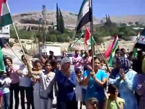 مظاهرة في منطقة الباسوطة في ريف حلب بحضور قائد قوات الكومله النقيب بيوار مصطفى