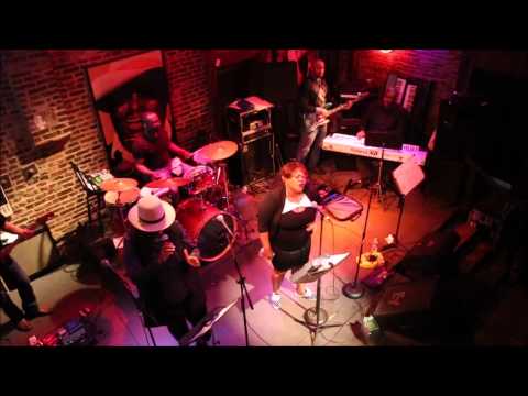 Robia iggNhyte "Time" Ft Mz Nv live at BB's Jazz Blues Soup