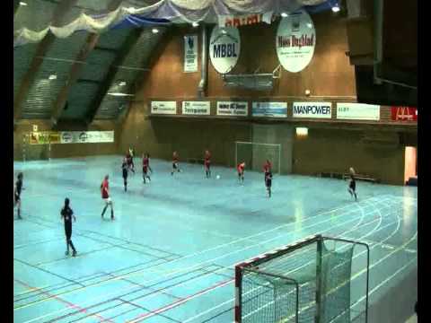 Athene Moss J16 målene i en internkamp