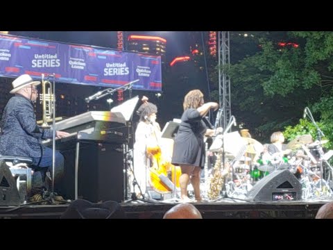 Esperanza Spalding LIVE at Detroit Jazz Festival