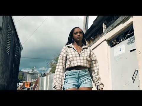 Goldn.B - Vie De Rêve (Clip Officiel)