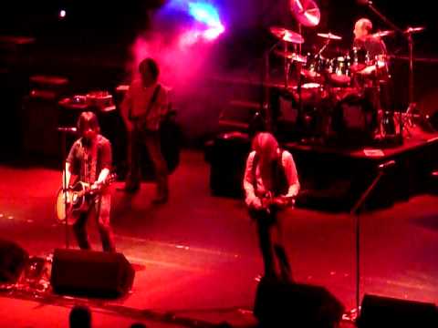 Thin Lizzy - Wild One at the Hammersmith Apollo.