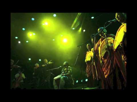 VOŁOSI - MAMADOU DIOUF - MONKS from Drepung Gomang Monastery