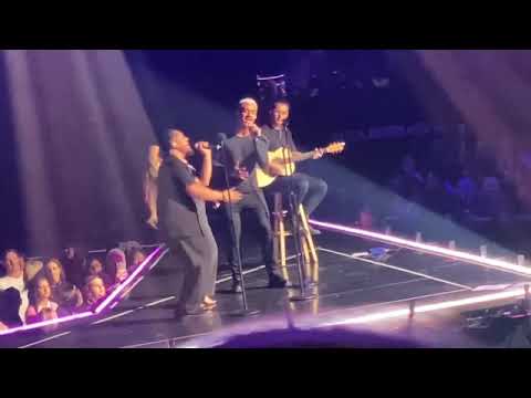 28/02/23 - Samantha Jade - ''Crazy'' (Gnarls Barkley) - Backstreet Boys 'DNA World Tour' - Melbourne