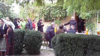preview picture of video 'Liesti - Cununita satului (10) la hramul Bisericii 2010'