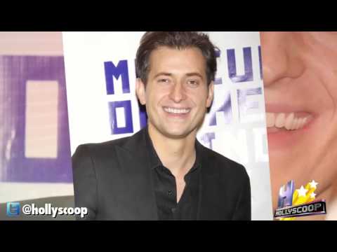 KATIE HOLMES DATING A JAZZ MUSICIAN