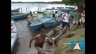 preview picture of video 'Novas canoas e curso de construção de embarcações ampliam a pesca em Maraú'