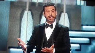 Jimmy kimmel DISSES Matt Damon, Trump and others AT THE OSCARS 2017 WOW!