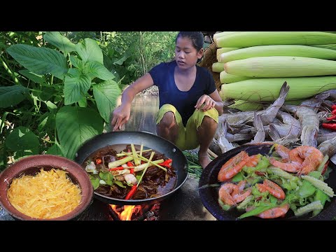 Survival skills video: Natural food, Catch and cook - Survival cooking in forest