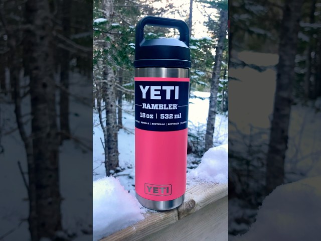 Vídeo relacionado con YETI Rambler Bottle Chug, Vacuum Insulated Stainless Steel Bottle with Chug Cap, Black, 18 oz (532 ml)