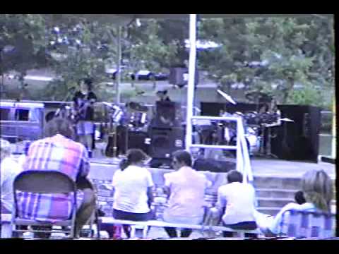 Mente Captus LIVE at Pickin' in the Park in Marble Falls, Texas circa 1988-ish.