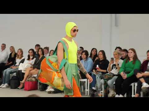 Neo.Fashion 2022 mit acht Lette-Modeabsolvent:innen