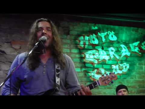 Ferit - Ferit live 2017 moto garage club song 2