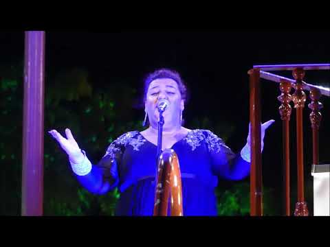 Yola Dinis - "Júlia Florista" (Leonel Vilar / Joaquim Pimentel)