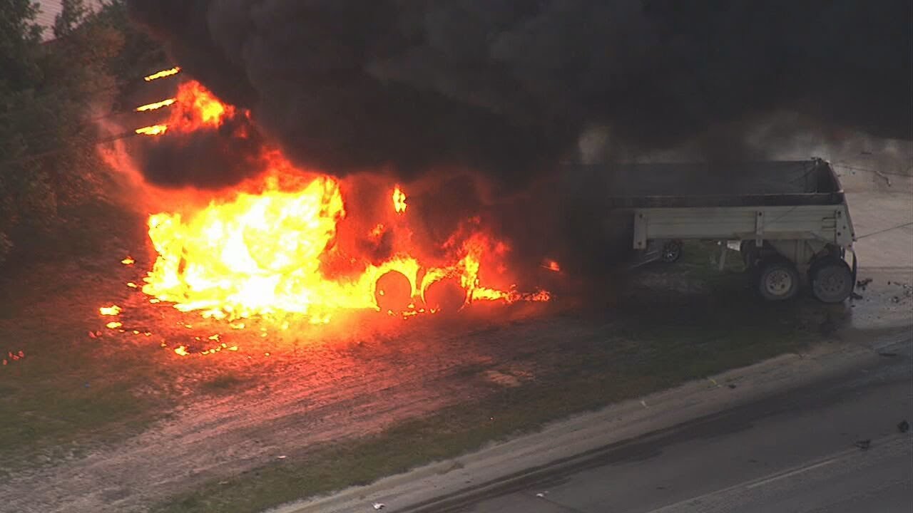 ONLY ON FOX SA: Multiple explosions erupt after massive wreck involving 18-wheeler