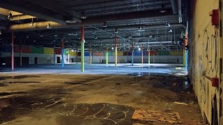 Exploring an abandoned Building 19 closed since 2005