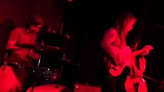 Angel Olsen "Sweet Dreams" LIVE @ Glasslands 5-19-13